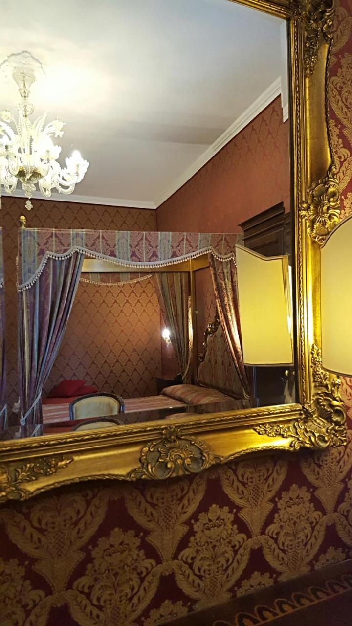Casa Pisani Canal Veneza Exterior foto