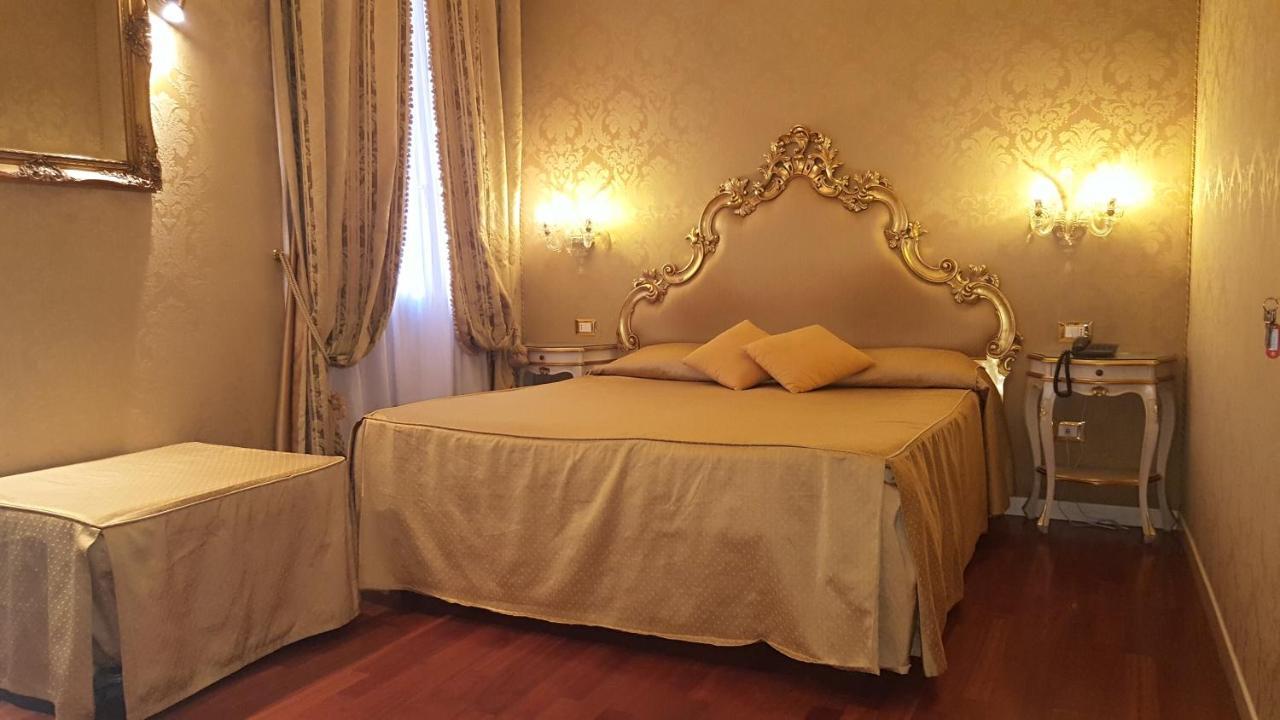 Casa Pisani Canal Veneza Exterior foto